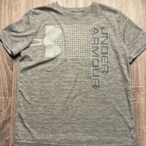 Boys Large Under Armour Tee